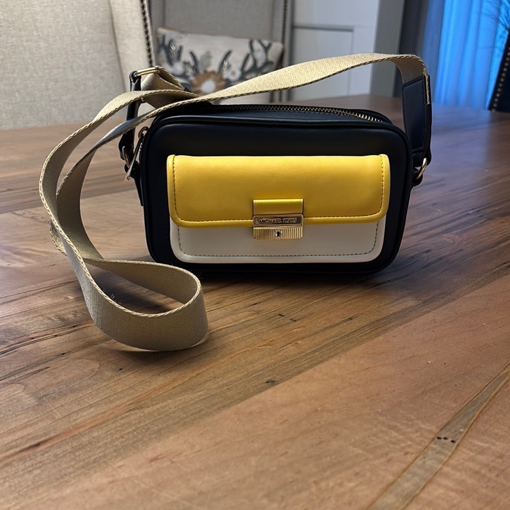 Michael Kors Bradshaw crossbody bag in Yellow, blue and white